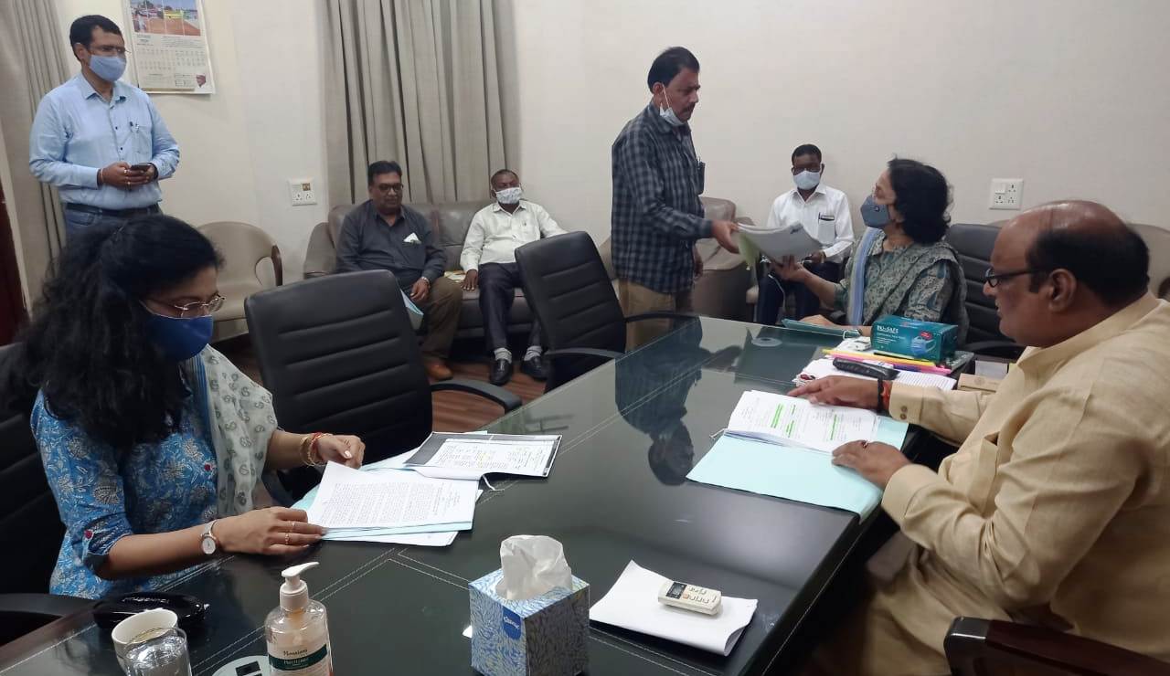 E9276279B54F76D9D4B8F424015F2A8D