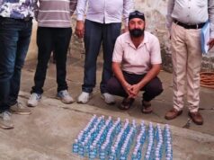 रिहायशी मकान से महाराष्ट्र निर्मित ‘संत्री’ शराब बरामद