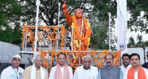 सुशासन तिहार 2026: मुख्यमंत्री श्री विष्णु देव साय ने किया मुंगेली नगर के चौक-चौराहों में स्थापित प्रतिमाओं का अनावरण