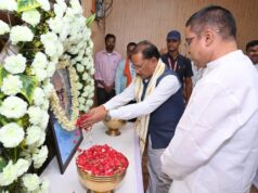 मुख्यमंत्री श्री विष्णुदेव साय ने स्वर्गीय दिनेश सेन को दी श्रद्धांजलि : शोक संतप्त परिवार से की मुलाकात