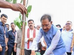 मुख्यमंत्री श्री विष्णुदेव साय ने अपनी माँ के नाम पर लगाया पीपल का पौधा, वन महोत्सव-2026 का हुआ शुभारंभ
