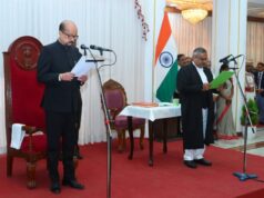 राज्यपाल श्री डेका ने न्यायाधिपति श्री कृष्न राम महापात्र को छत्तीसगढ़ उच्च न्यायालय के मुख्य न्यायाधीश पद की दिलाई शपथ