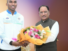 मुख्यमंत्री श्री विष्णु देव साय से एशियन गेम्स के कांस्य पदक विजेता एथलीट अनिमेष कुजूर ने की सौजन्य मुलाकात